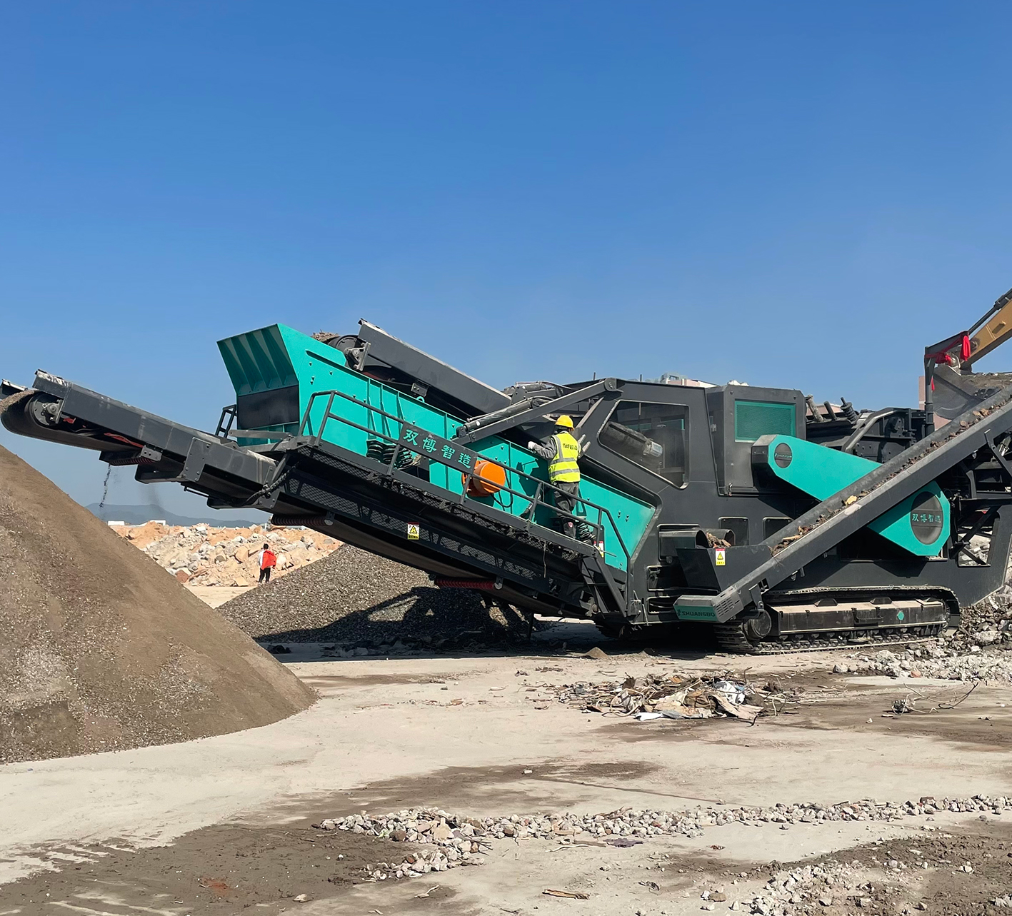 反擊式移動破碎站每小時能處理多少建筑垃圾？